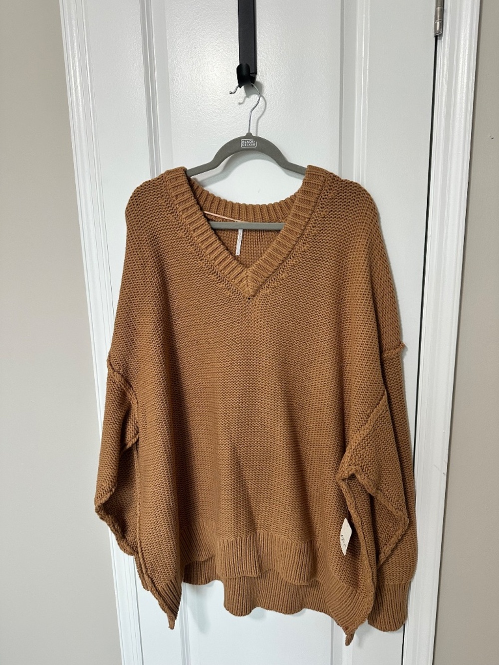 Free People Alli V-Neck - Picture 2 of 3
